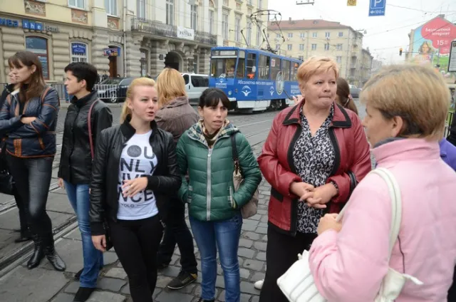 Родичі солдатів перекрили рух транспорту у центрі Львова (Фоторепортаж) + (Відео) — фото 1