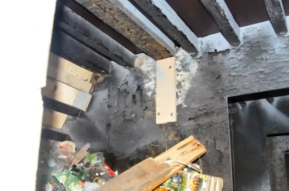 Ремонт скейт-парку виявився не якісним, а будівельне сміття залишили просто в середині фігур (Фоторепортаж) — фото 8