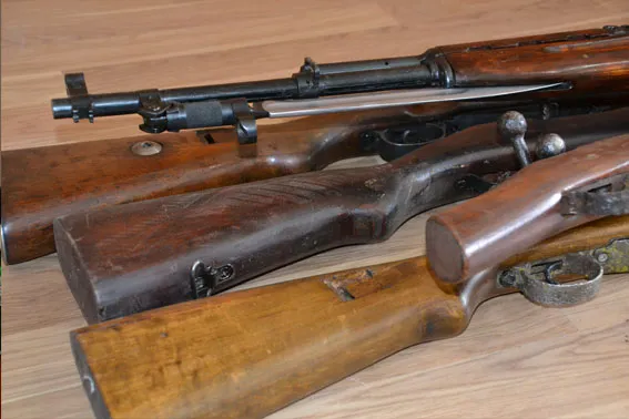 Правоохоронцям добровільно здали 202 одиниці вогнепальної зброї (Фото) — фото 1