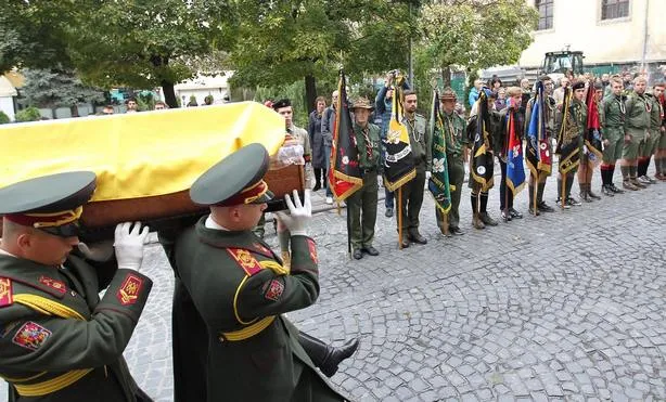 Віктор Гурняк знайшов вічний спокій на Личаківському кладовищі (Фоторепортаж) + (Відео) — фото 5