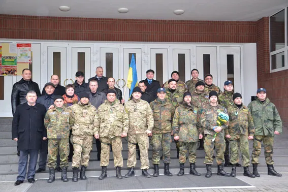 «Ласкаво просимо додому!»: транспортні правоохоронці повернулись з зони АТО (Фоторепортаж) — фото 9