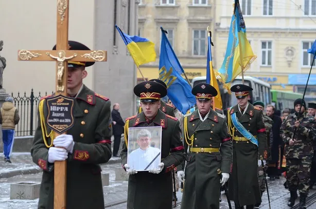У Львові попрощалися з бійцем АТО Андрієм Юргою, який добровільно пішов воювати на Схід (Фоторепортаж) — фото 3
