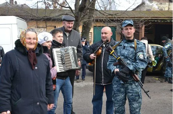 Додому з АТО повернулися 40 львівських міліціонерів (Фоторепортаж) — фото 4