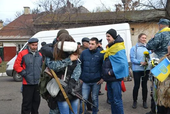 Додому з АТО повернулися 40 львівських міліціонерів (Фоторепортаж) — фото 6