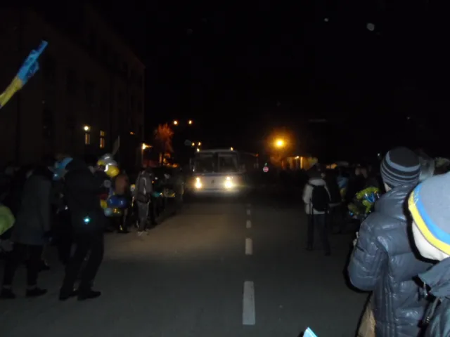 У Львові зустріли 318 воїнів-десантників 80-ої аеромобільної бригади (Фото) + (Відео) — фото 1