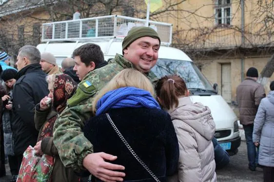 Правоохоронці Львівщини вирушили у зону проведення АТО (Фоторепортаж) — фото 4