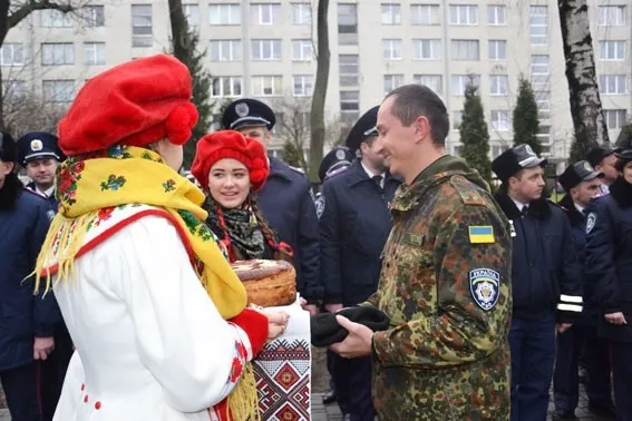 З Донбасу повернулися львівські транспортні правоохоронці (Фоторепортаж) — фото 1