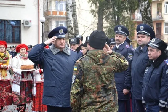 З Донбасу повернулися львівські транспортні правоохоронці (Фоторепортаж) — фото 8