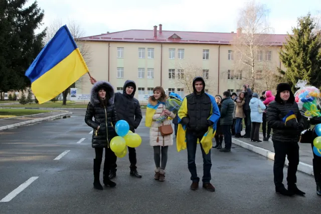 Понад сто львівських десантників повернулися додому із зони АТО (Фоторепортаж) — фото 16