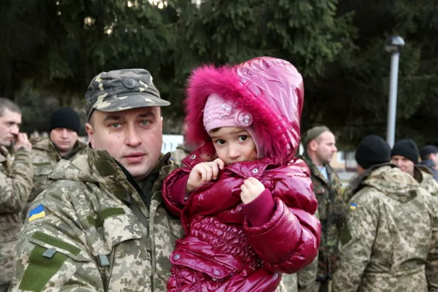 Понад сто львівських десантників повернулися додому із зони АТО (Фоторепортаж) — фото 6