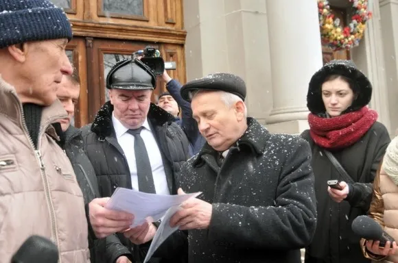 Сьогодні шахтарі пікетували Львівську ОДА (Фоторепортаж) — фото 1