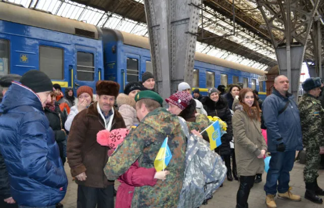 До Львова на ротацію із зони АТО повернулося 30 прикордонників (Фото) — фото 3