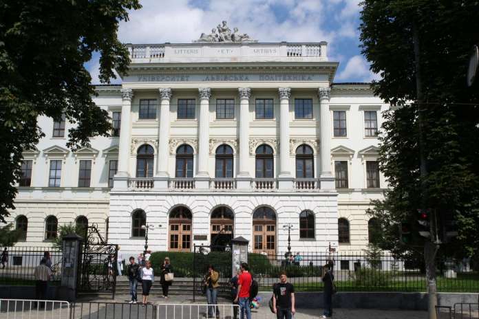вчені