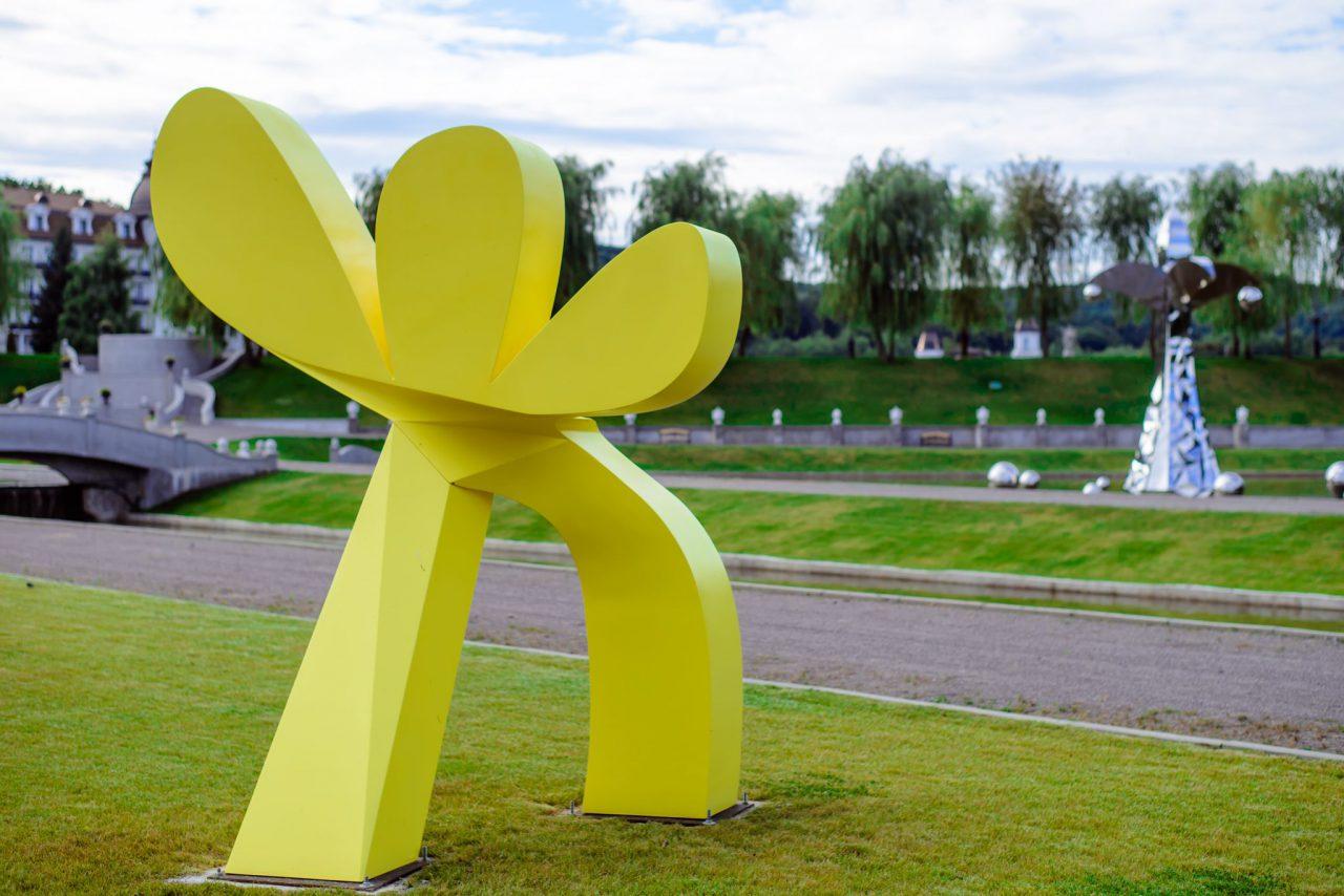 Фото: Парк гігантських скульптур. Telegraf.design