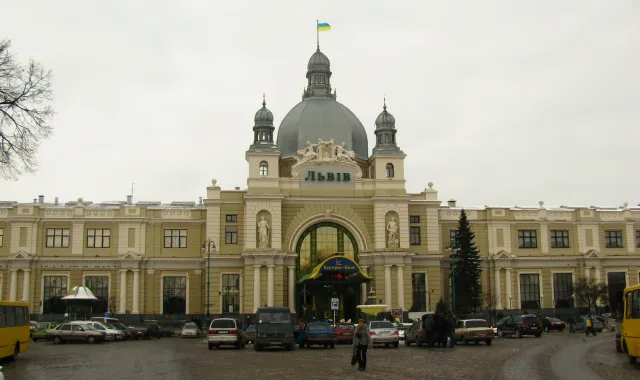 Центральний залізничний вокзал Львова — фото 2