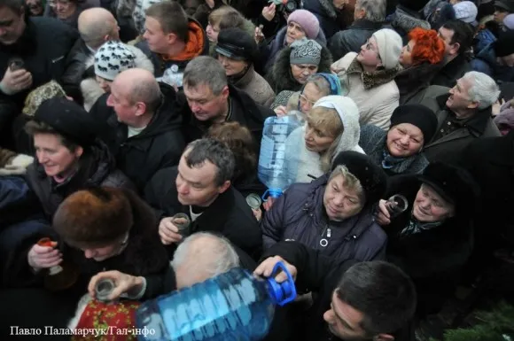 В центрі Львова провели велике міське Водохреща. — фото 5