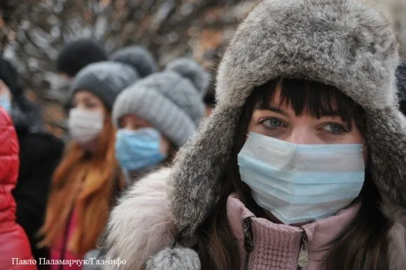 Сотня львівських студентів пікетувала обласну прокуратуру — фото 3