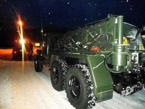 На Львівщині військові допомагають боротися з наслідками снігопадів (Фоторепортаж) — фото 1