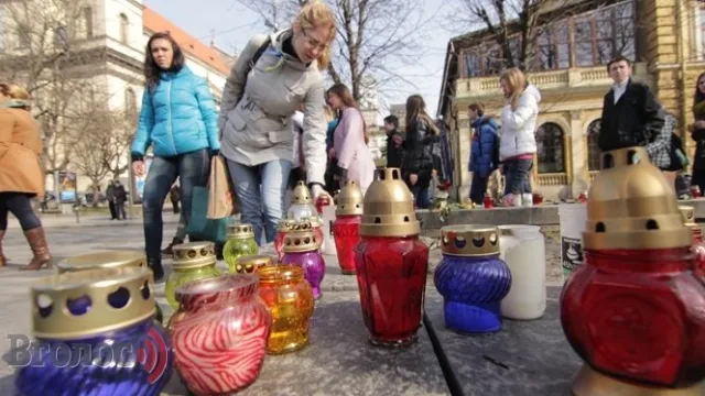 Львівські студенти вшанували пам'ять Небесної сотні тихою ходою (Фоторепортаж) — фото 6