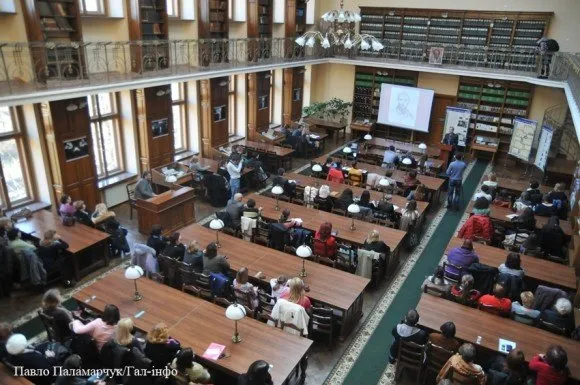 Вчора у Львові відкрилася виставка книги - «Перше видання «Кобзаря» Т. Г. Шевченка, 1840 р.» (Фоторепортаж) — фото 2