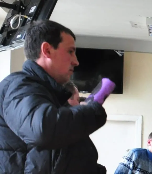 Районний суд відпустив на волю міліціонерів, яких звинувачують у катуванні людей (Фоторепортаж) — фото 3