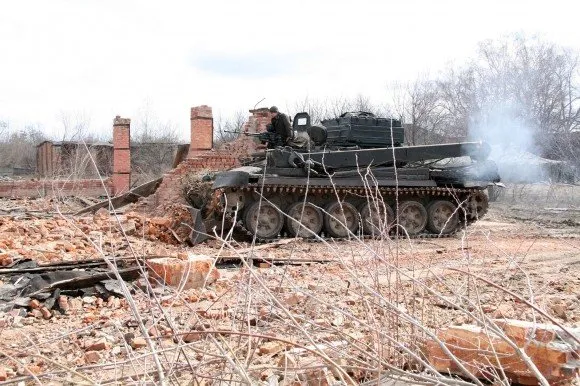 Військовослужбовці «обживаються» у полі (Фоторепортаж) — фото 2