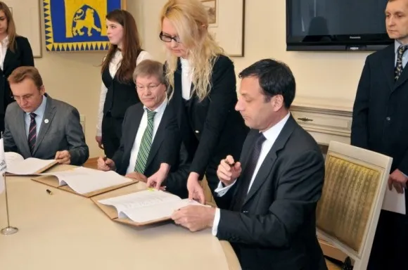 У Львові підписали договір про продовження трамвайного маршруту №4 до мікрорайону Сихів (Фоторепортаж) — фото 4