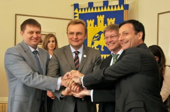 У Львові підписали договір про продовження трамвайного маршруту №4 до мікрорайону Сихів (Фоторепортаж) — фото 6
