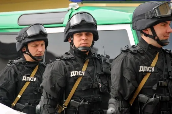 Львівським прикордонникам відправили бронежилети, спальні мішки, подарунки з нагоди Великодня (Фоторепортаж) — фото 1