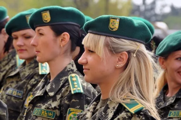 Львівським прикордонникам відправили бронежилети, спальні мішки, подарунки з нагоди Великодня (Фоторепортаж) — фото 2