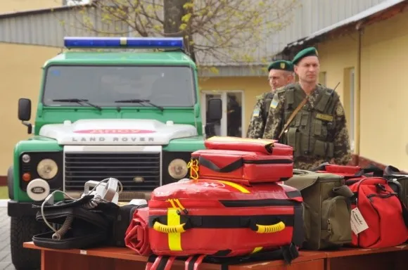 Львівським прикордонникам відправили бронежилети, спальні мішки, подарунки з нагоди Великодня (Фоторепортаж) — фото 3