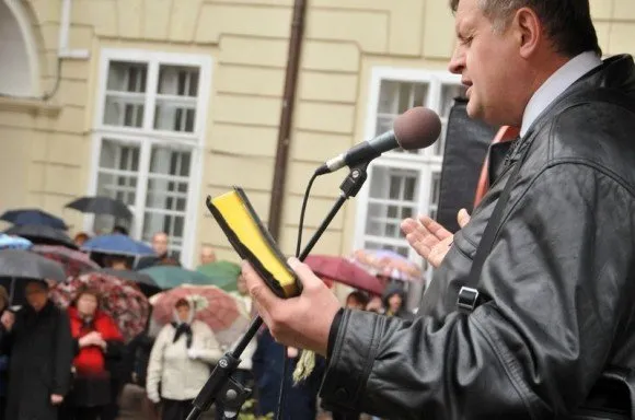 У Львові молились за єдність України (Фоторепортаж) — фото 8