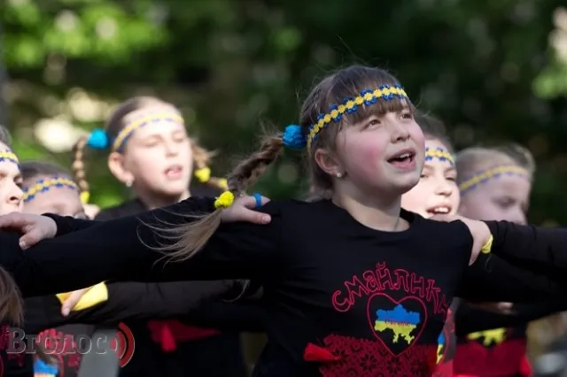 У Львові влаштували патріотичний флешмоб (Фоторепортаж) — фото 3