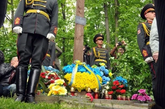 У Львові вшанували загиблих у Другій світовій війні (Фоторепортаж) + (Відео) — фото 3