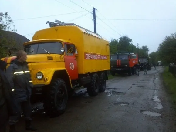 На Львівщині підтоплено 14 населених пунктів, 1 цвинтар і маже 600 будинків (Фоторепортаж) + (Відео) — фото 2