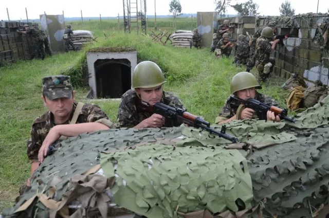 На Львівщині розпочалися навчання новоствореного 3-го окремого батальйону територіальної оборони (Фоторепортаж) — фото 5