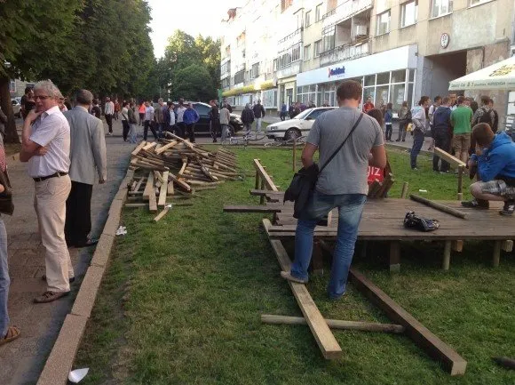 Конфлікт між львів'янами, та адміністрацією піцерії «Нью-Йорк стріт піци» (Фото) — фото 3