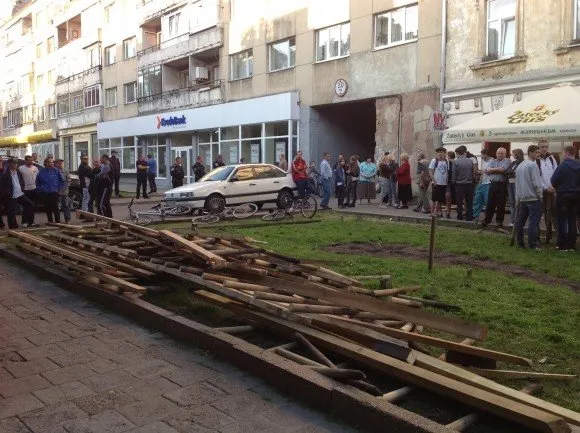 Конфлікт між львів'янами, та адміністрацією піцерії «Нью-Йорк стріт піци» (Фото) — фото 4