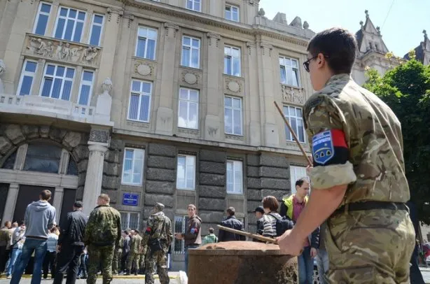 Сьогодні пікетували прокуратуру Львівщини з вимогою відставки Володимира Гураля (Фоторепортаж) + (Відео) — фото 2
