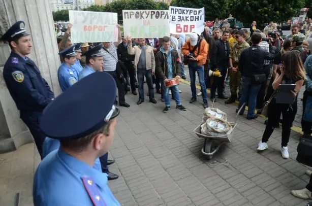 Сьогодні пікетували прокуратуру Львівщини з вимогою відставки Володимира Гураля (Фоторепортаж) + (Відео) — фото 9