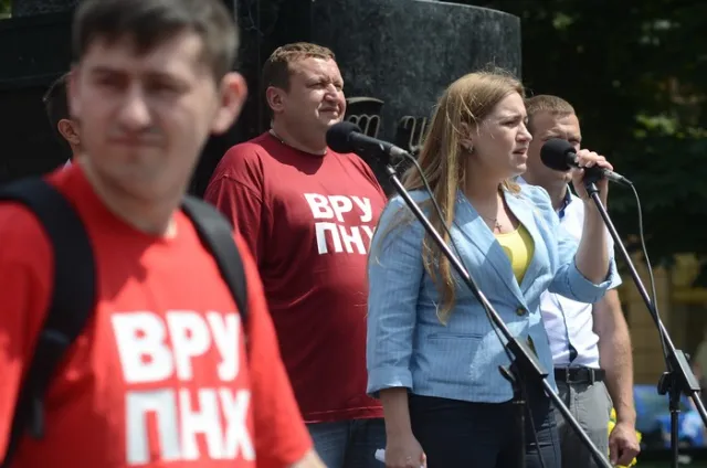У центрі Львова пройшла акція «Геть Верховну зРаду!» (Фоторепортаж) + (Відео) — фото 1