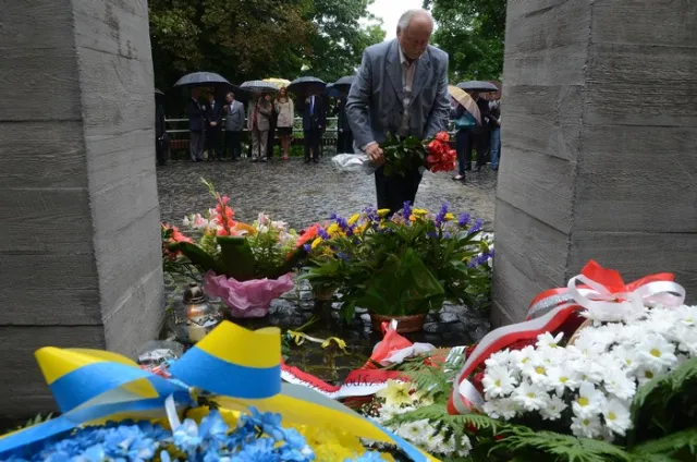 У Львові вшанували пам'ять розстріляних нацистами науковців (Фото) + (Відео) — фото 3