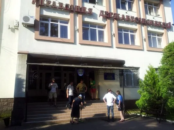 Активісти не дозволили представити начальника обласного ДАІ Львівщини Степана Харабари (Фото) — фото 5