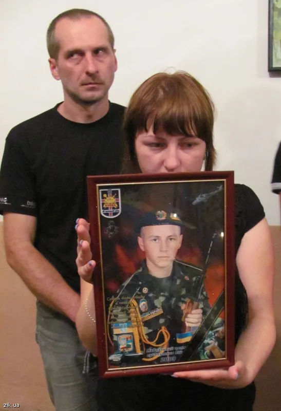На Львівщині провели в останню дорогу загиблого на сході військовослужбовця за контрактом Василя Вовка — фото 1