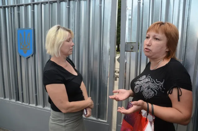 Родичі львівських десантників вимагали ротацію військовиків, а також надання їм військової та гуманітарної допомоги (Фото) + (Відео) — фото 1