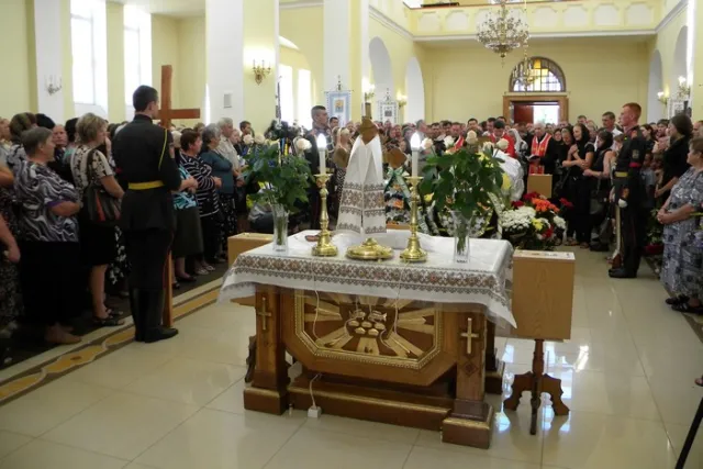У Львові в останню путь провели загиблого в АТО бійця Романа Васькала (Фоторепортаж) — фото 1