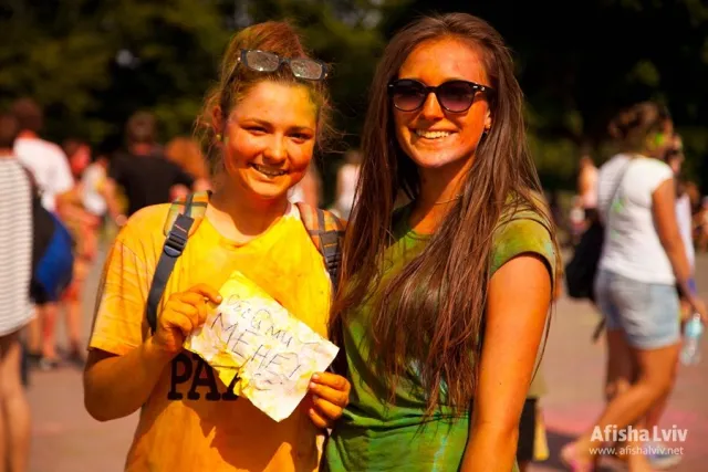 У Львові відбувся всеукраїнський благодійний фестиваль фарб «Lviv Holi Fest» (Фоторепортаж) + (Відео) — фото 3