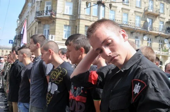 У Львові активісти вимагали кари для тих, хто бив людей на концерті Ані Лорак (Фоторепортаж) — фото 2