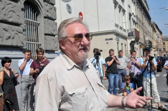 У Львові активісти вимагали кари для тих, хто бив людей на концерті Ані Лорак (Фоторепортаж) — фото 3