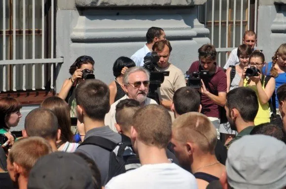 У Львові активісти вимагали кари для тих, хто бив людей на концерті Ані Лорак (Фоторепортаж) — фото 4